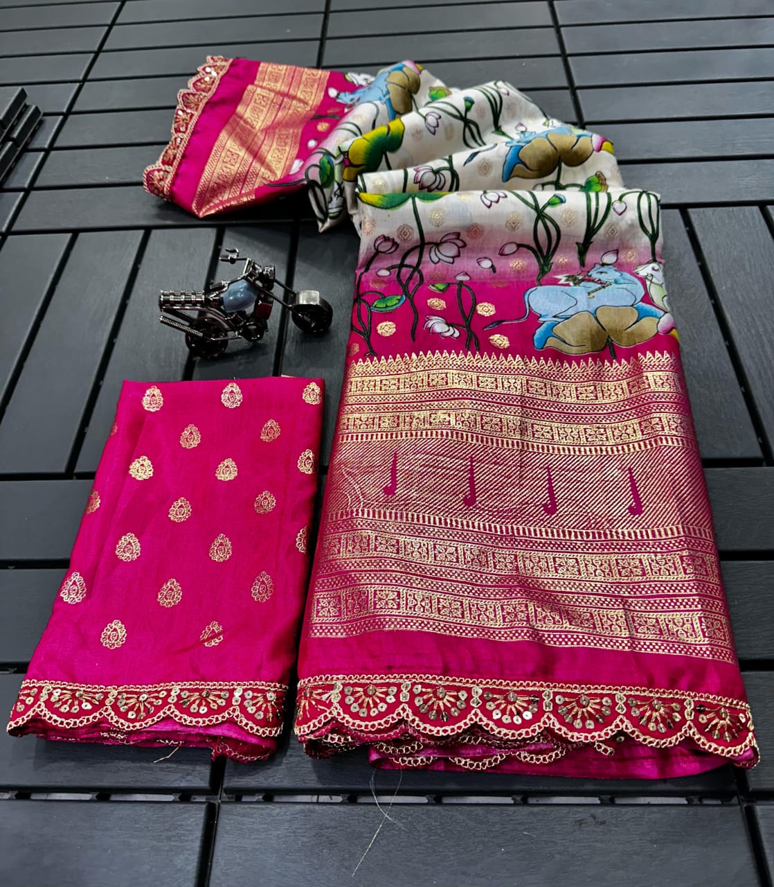 Soft Dola Saree.. With foil print All Over.. . Rich Pallu... Saree