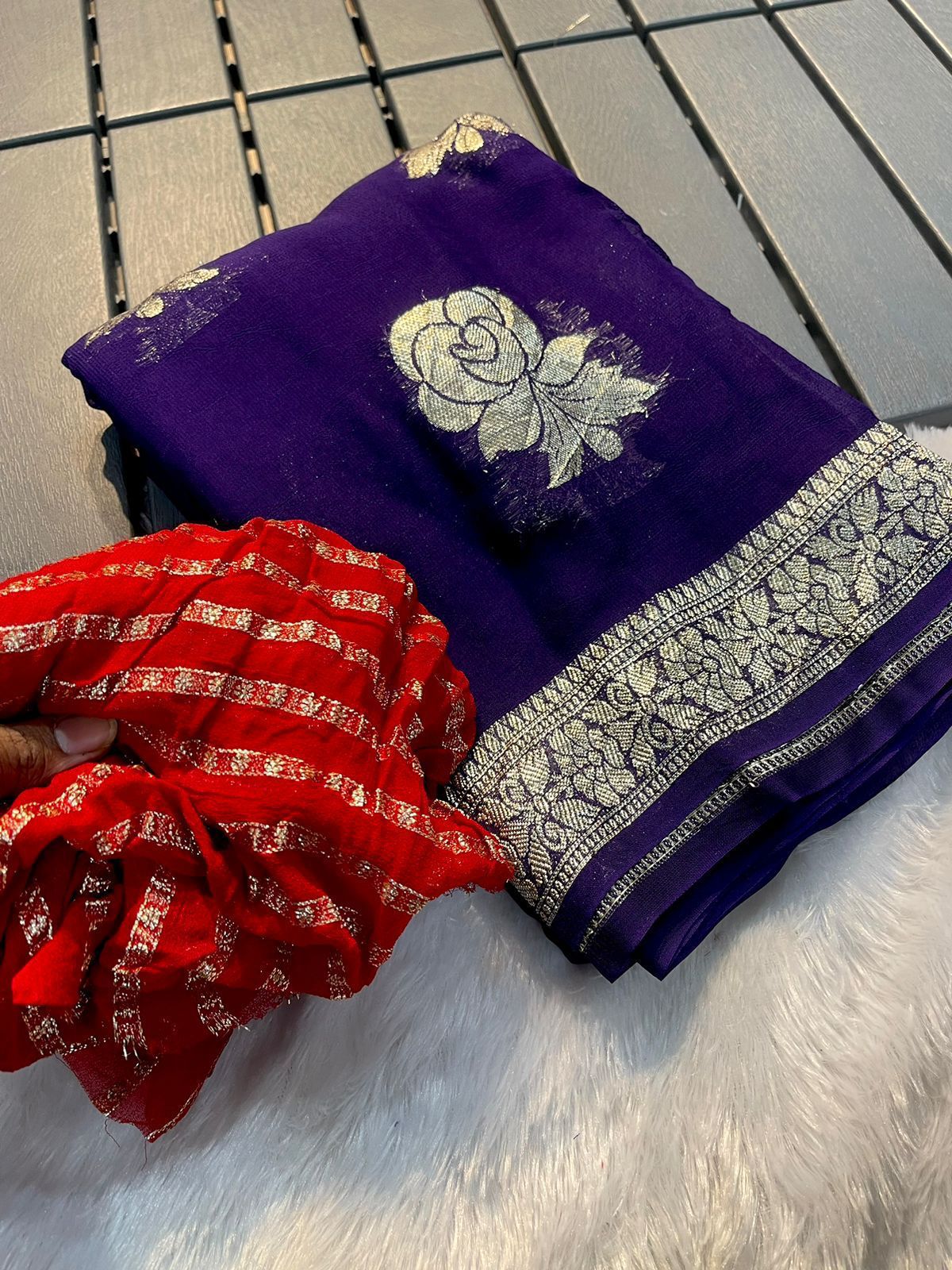 Pure Viscose Georgette Weaving Jacquard Saree
