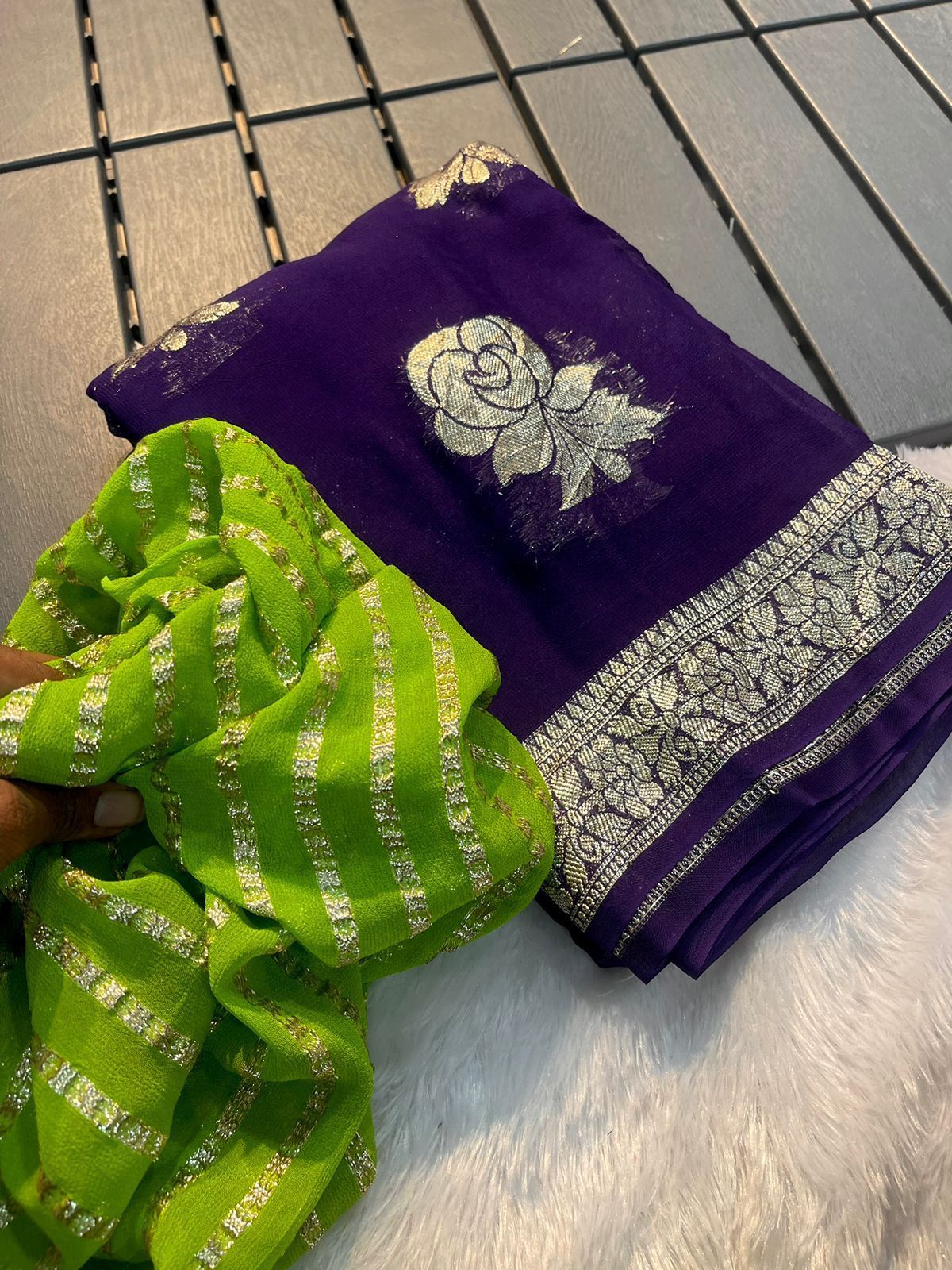 Pure Viscose Georgette Weaving Jacquard Saree