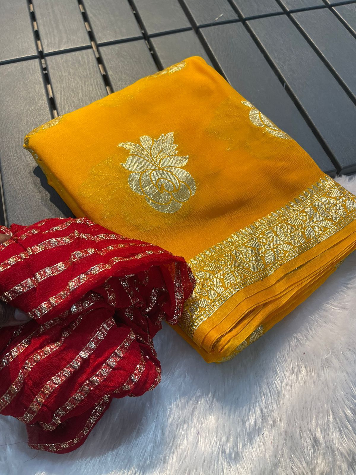 Pure Viscose Georgette Weaving Jacquard Saree