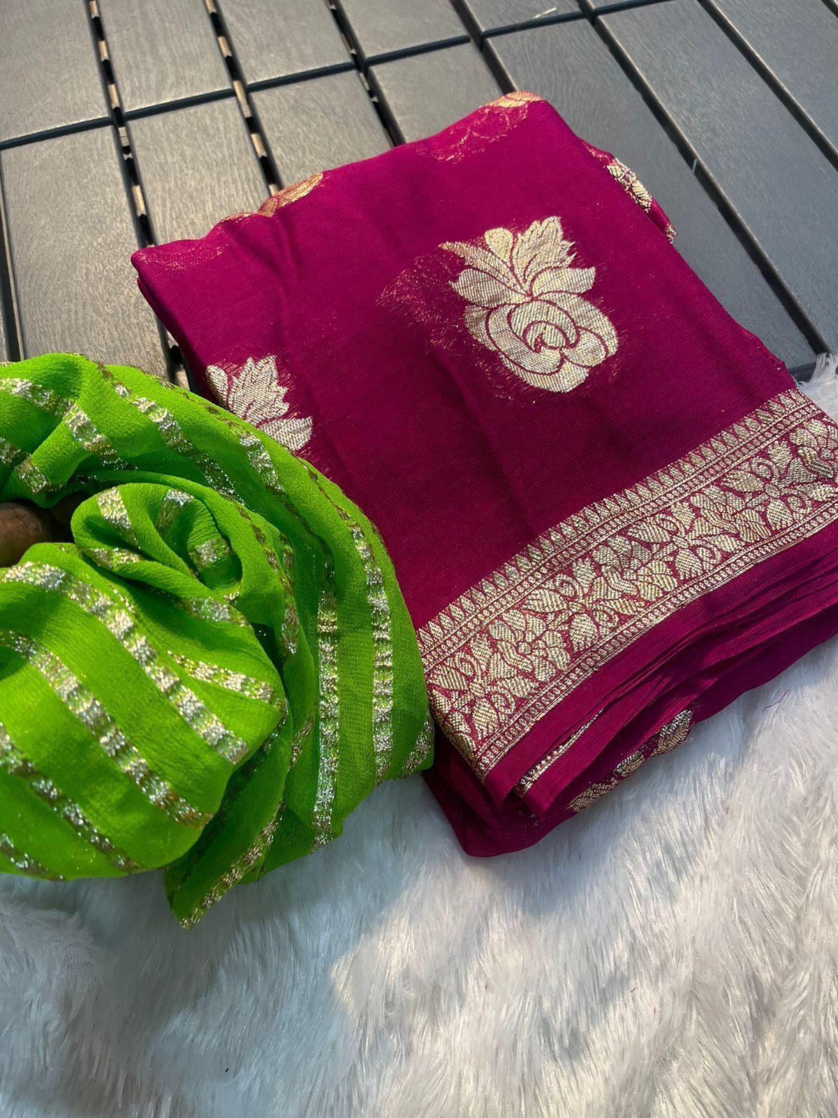 Pure Viscose Georgette Weaving Jacquard Saree