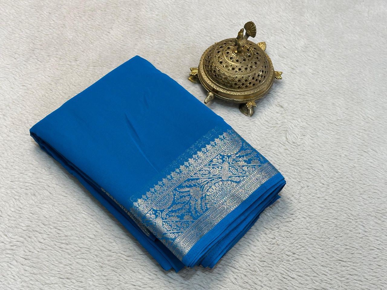 Semi Viscose Crape Silk 5/5 Fancy Border Sarees