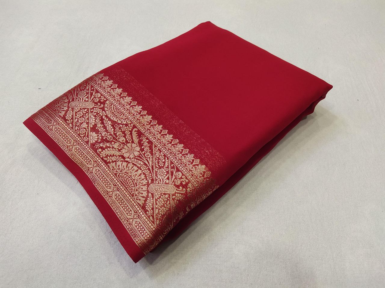 Semi Viscose Crape Silk 5/5 Fancy Border Sarees
