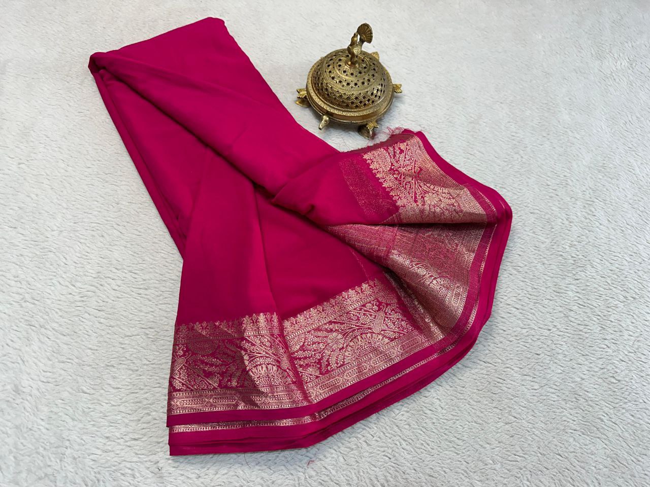Semi Viscose Crape Silk 5/5 Fancy Border Sarees