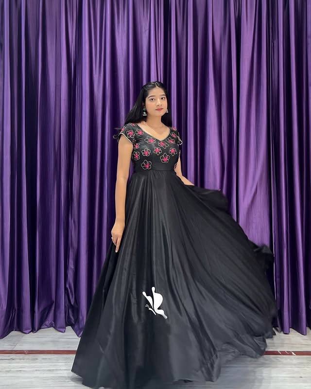 1788 HIBISCUS GRACE 🌺