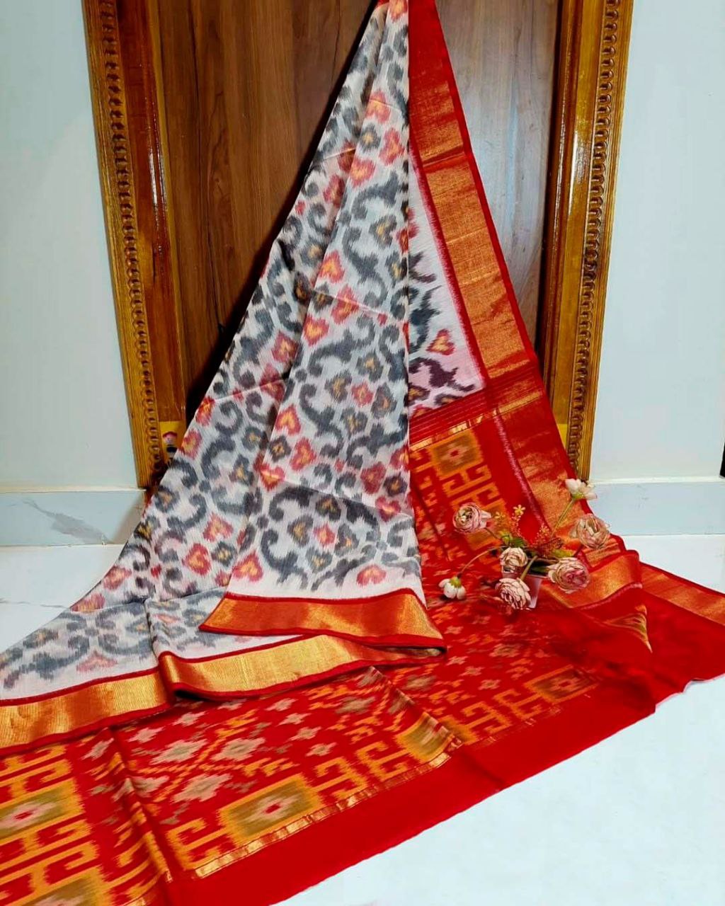Latest and Exclusive Double weaving Printed Sarees&nbsp;