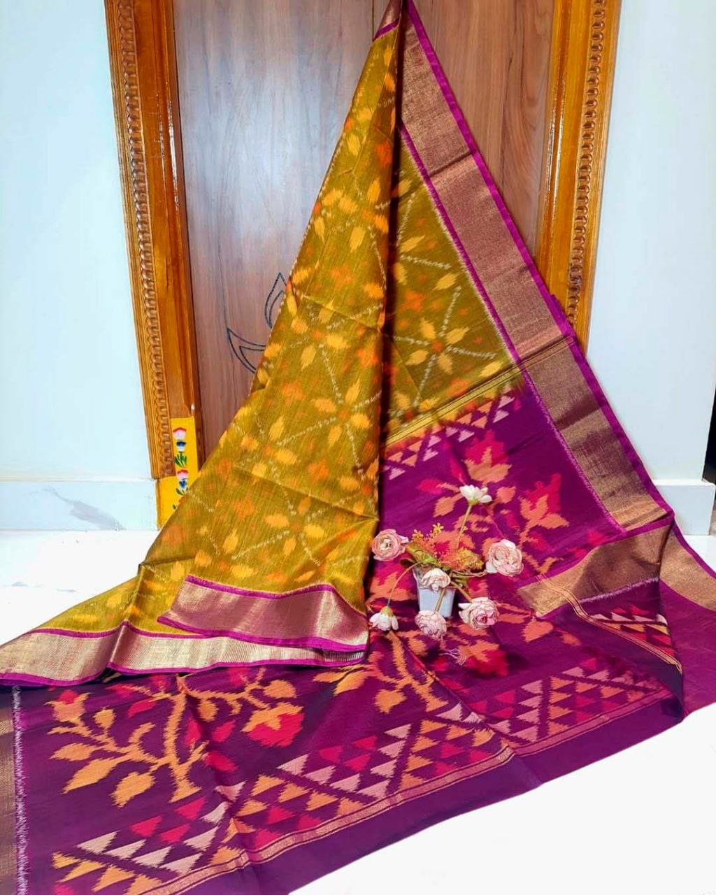 Latest and Exclusive Double weaving Printed Sarees&nbsp;