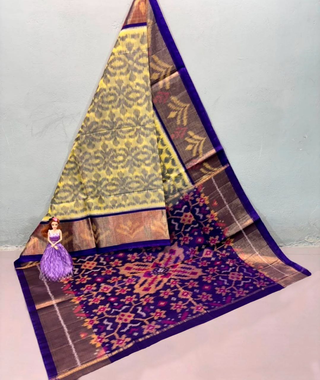 Latest and Exclusive Double weaving Printed Sarees&nbsp;